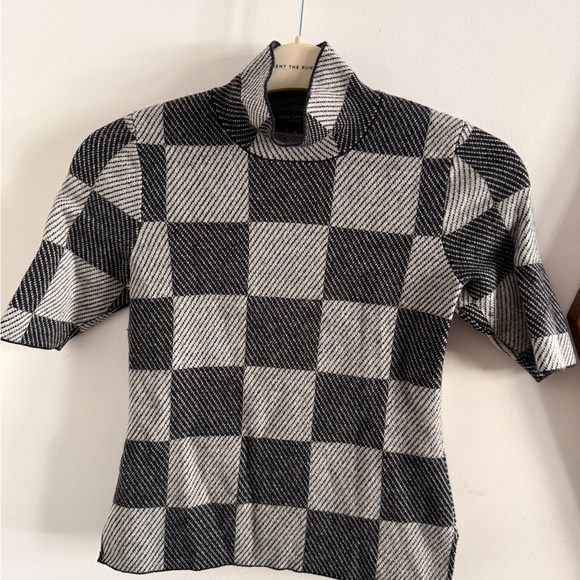 Ann Taylor Sweaters - Ann Taylor Monochrome Checkered Turtleneck Sweater